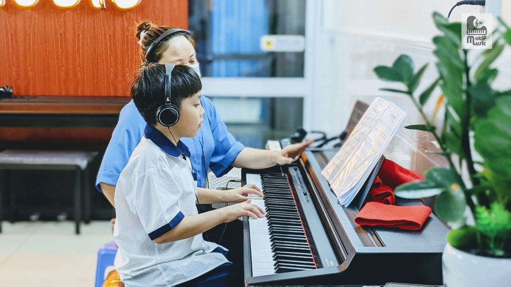 khóa học piano quận 7