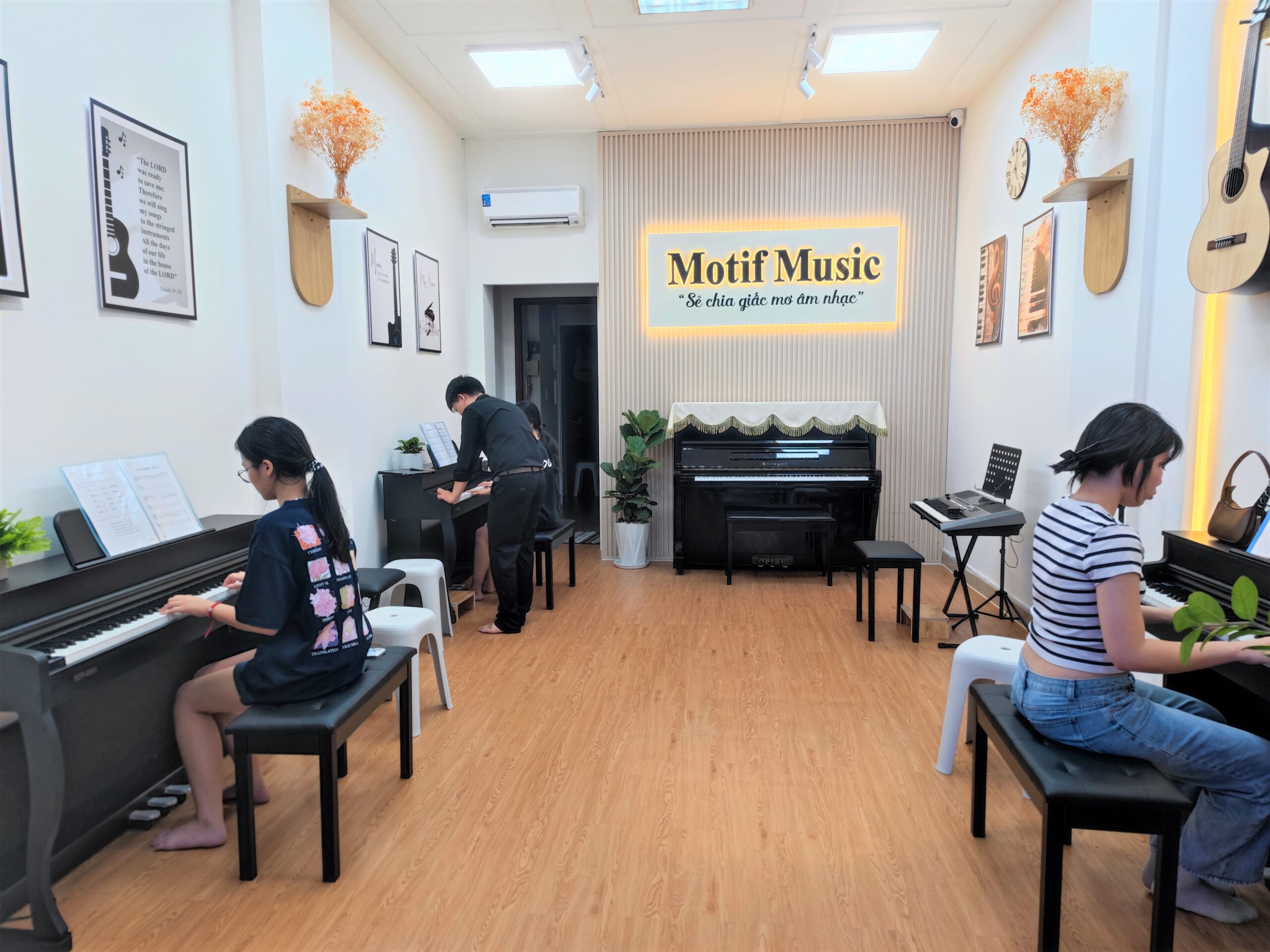 khóa học piano quận 7